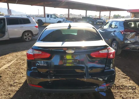 2014 Kia Forte Lx z USA, uszkodzony, nr VIN KNAFX4A62E5206489